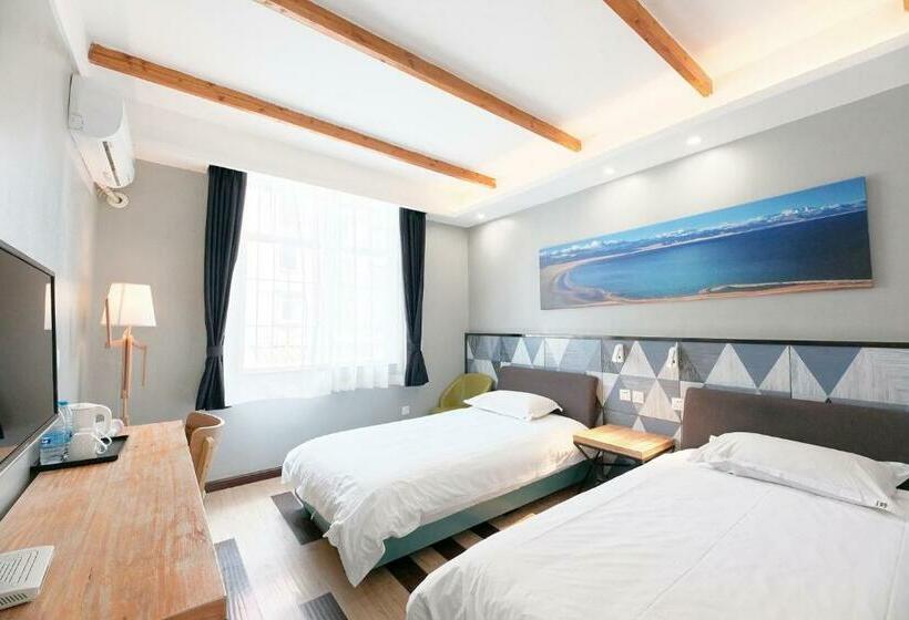 StandaardKamer, The Cloudland International Youth Hostel Close To The City Center,15 Min Walks To The Subway, Close