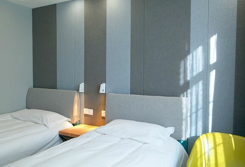 Camera Standard, The Cloudland International Youth Hostel Close To The City Center,15 Min Walks To The Subway, Close