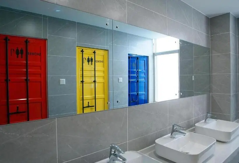 ルームシェアのワンベッド, The Cloudland International Youth Hostel Close To The City Center,15 Min Walks To The Subway, Close