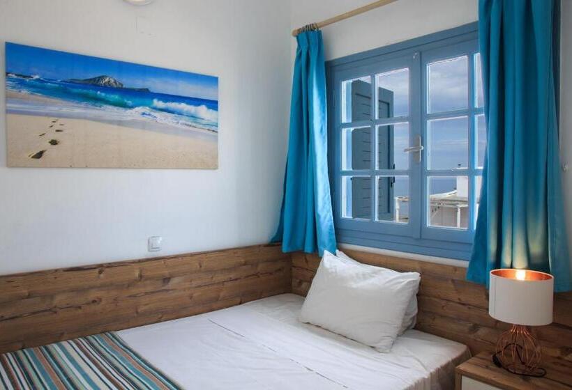 סוויטת ג'וניור, Almare Beach