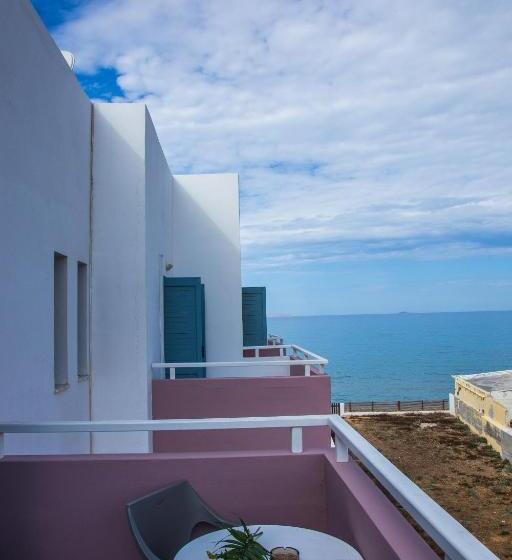 סוויטת ג'וניור, Almare Beach