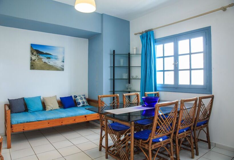 סוויטת ג'וניור, Almare Beach