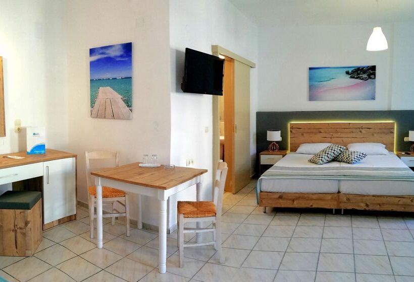 חדר סופריור צדדי נוף לים, Almare Beach