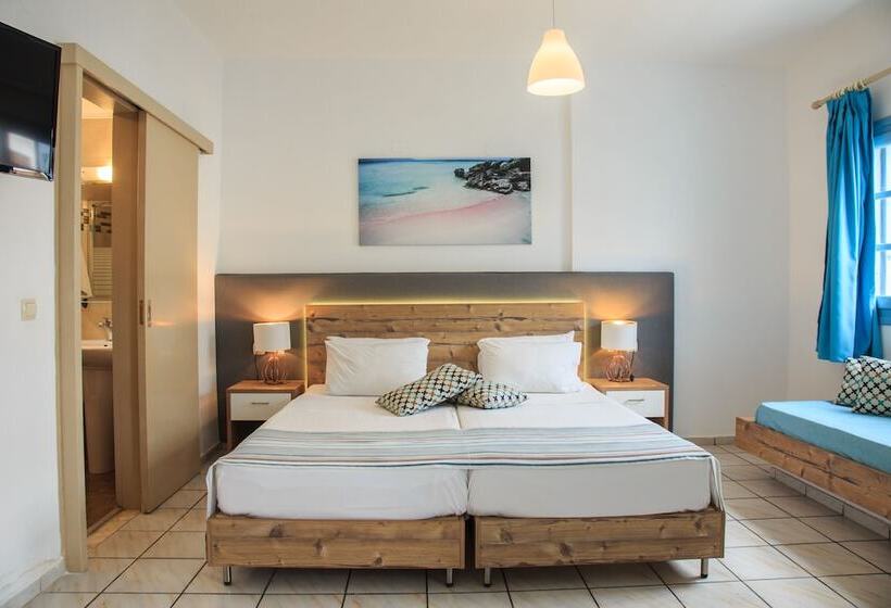 חדר סופריור צדדי נוף לים, Almare Beach