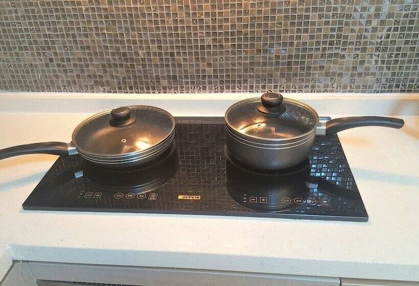 سوییت اجرایی, Coventina Lake Suites