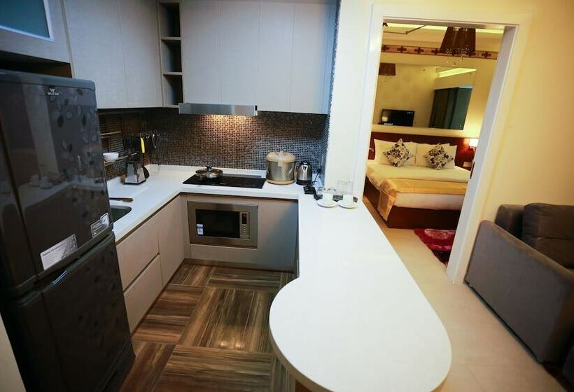 سوییت اجرایی, Coventina Lake Suites