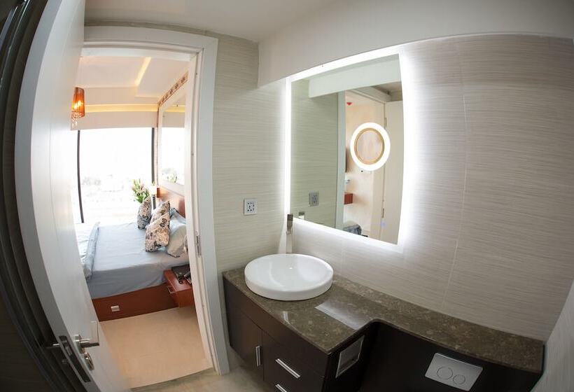 سوییت اجرایی, Coventina Lake Suites