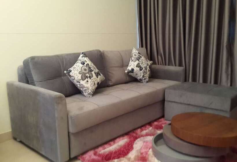 سوییت اجرایی, Coventina Lake Suites