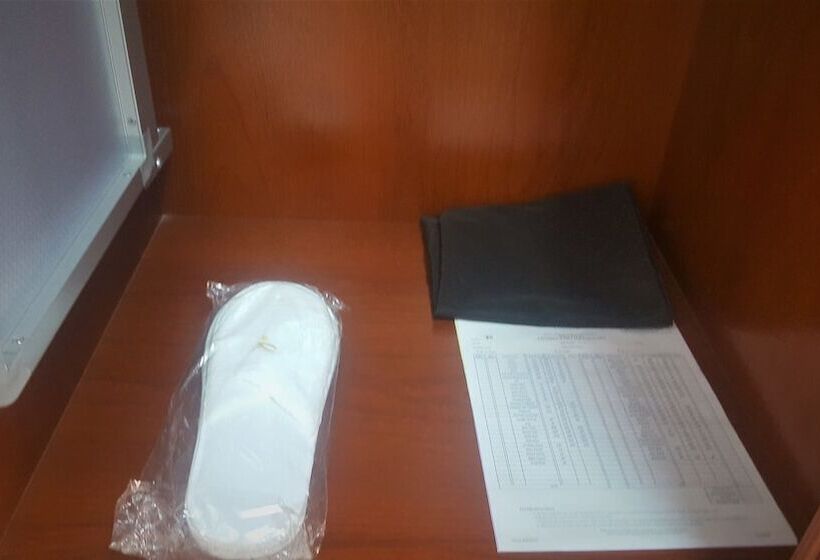 اتاق لوکس با چشم‌انداز دریاچه, Coventina Lake Suites