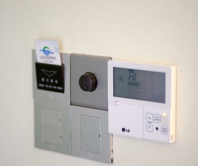 اتاق لوکس با چشم‌انداز دریاچه, Coventina Lake Suites