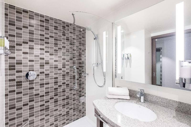 Номер Стандарт, Hampton By Hilton Aberdeen Airport