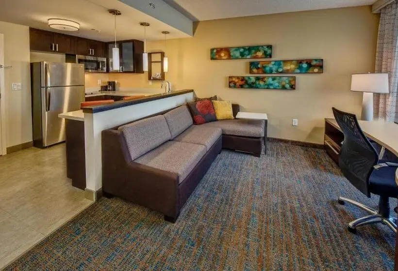 キングサイドベッドのスタンダードワンルーム, Residence Inn Fort Lauderdale Pompano Beach Central