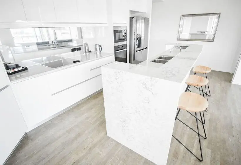 ３ベッドルームアパートメント, Belise Apartments