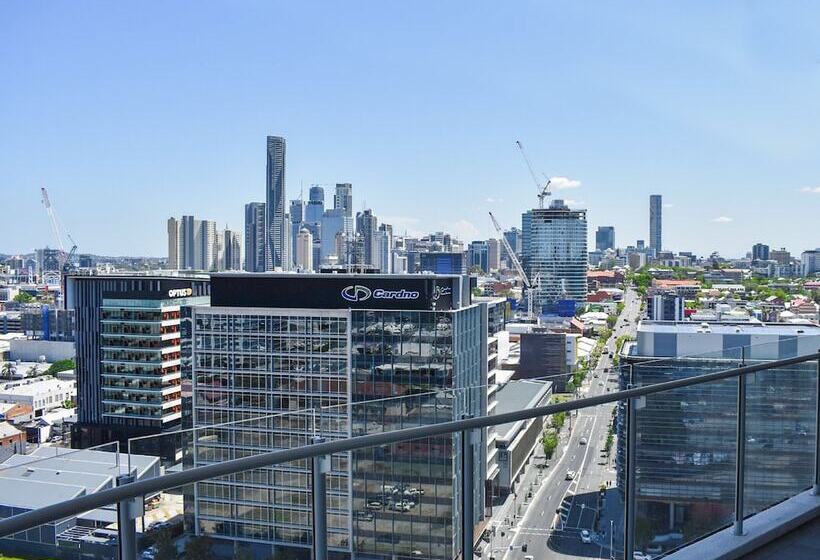 דירת שלושה חדרים, Belise Apartments