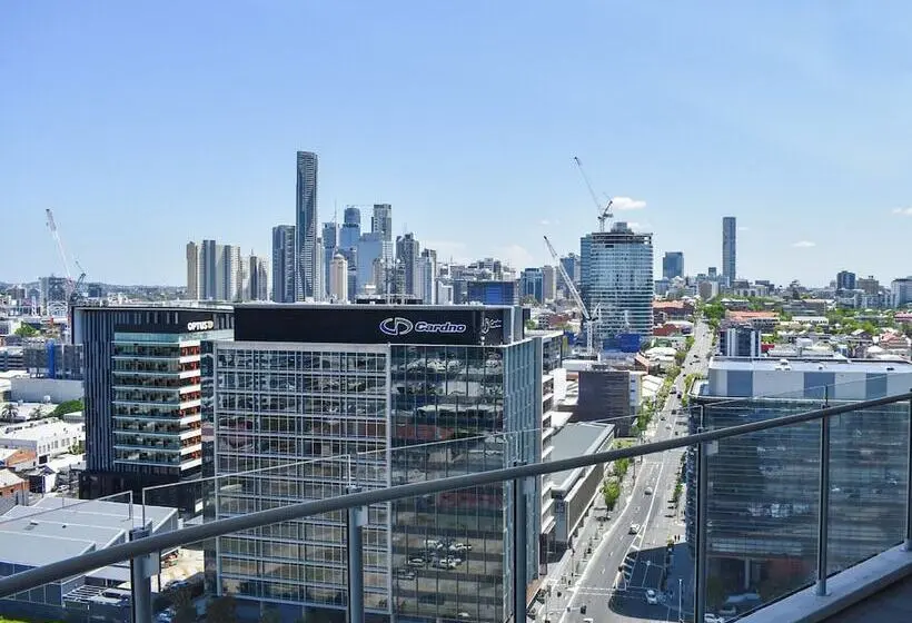 ３ベッドルームアパートメント, Belise Apartments