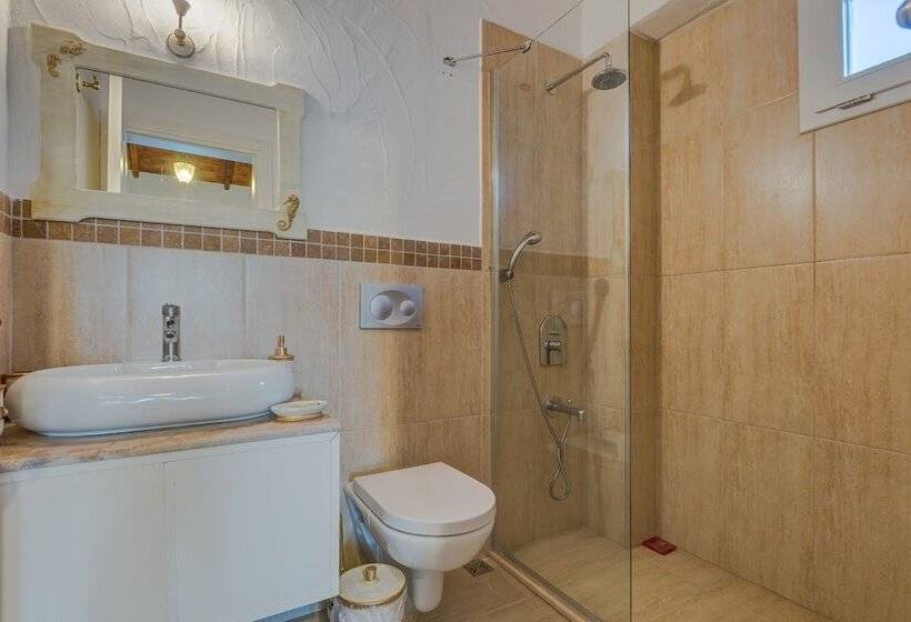 اتاق سوپریور سه تخته, Alanarin Konak Alacati