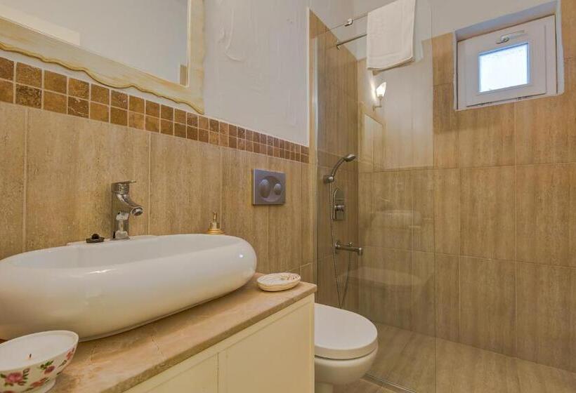 اتاق استاندارد, Alanarin Konak Alacati