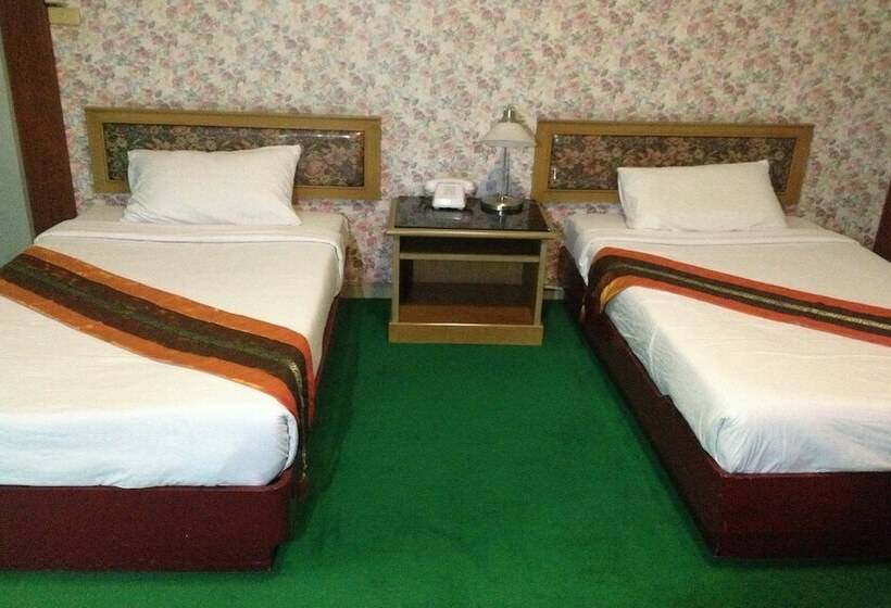 Номер Стандарт, Chao Phya Grand