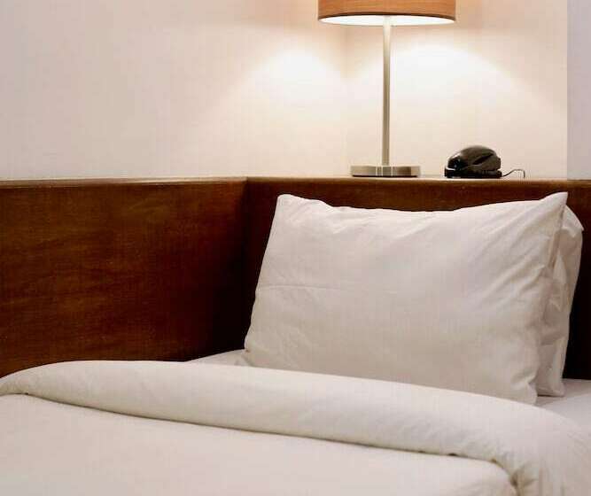 غرفة قياسية, Durban