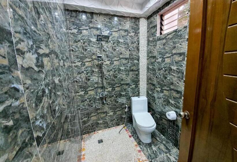 غرفة قياسية رباعية مطلة على البحر, Kaiyana Boracay Beach Resort