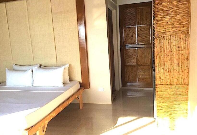 غرفة عائلية مطلّة علي البحر, Kaiyana Boracay Beach Resort