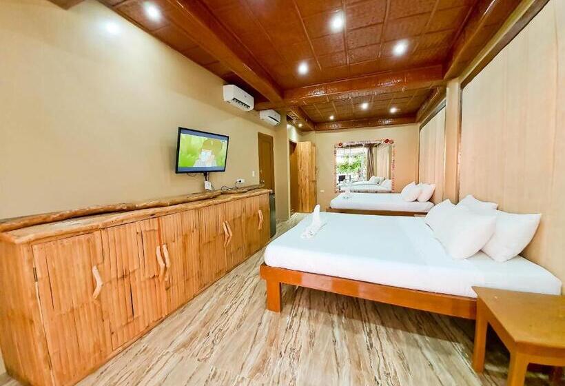 غرفة قياسية رباعية مطلة على البحر, Kaiyana Boracay Beach Resort