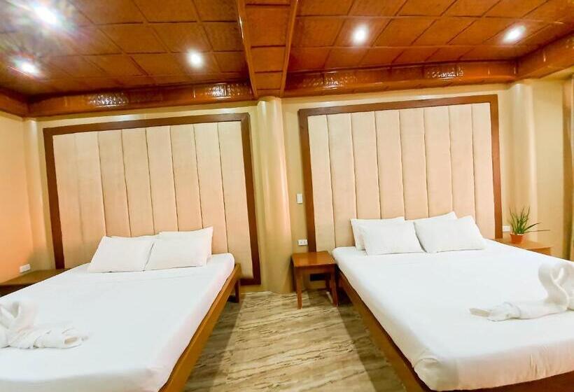 غرفة قياسية رباعية مطلة على البحر, Kaiyana Boracay Beach Resort