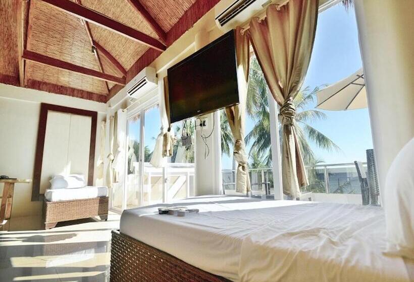 غرفة عائلية مطلّة علي البحر, Kaiyana Boracay Beach Resort