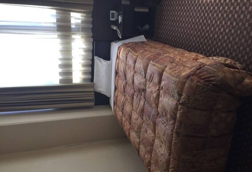 חדר סטנדרט יחיד, Matsuyama Hills