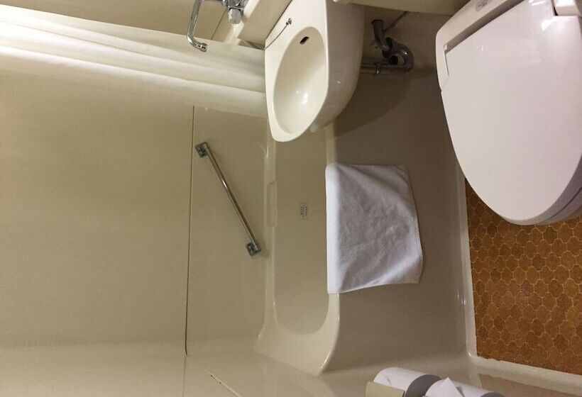 חדר סטנדרט יחיד, Matsuyama Hills