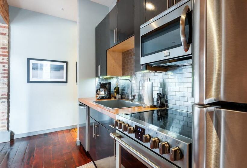 2 베드룸 프레지덴셜 스위트, The Natchez