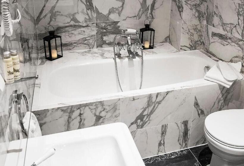 اتاق استاندارد چهار تخته, 7florence