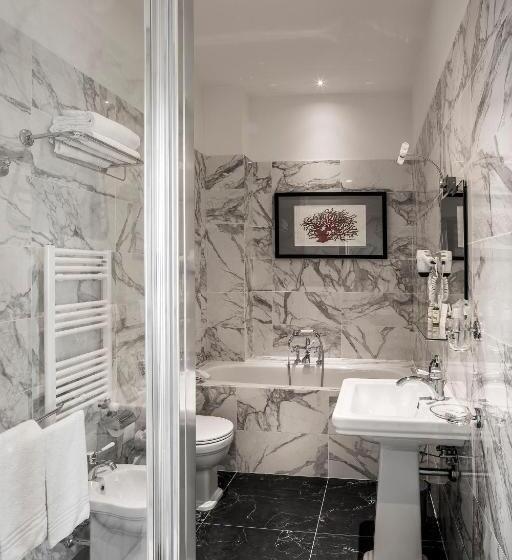 اتاق استاندارد چهار تخته, 7florence