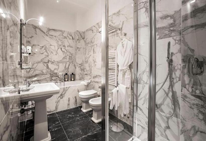 اتاق استاندارد چهار تخته, 7florence