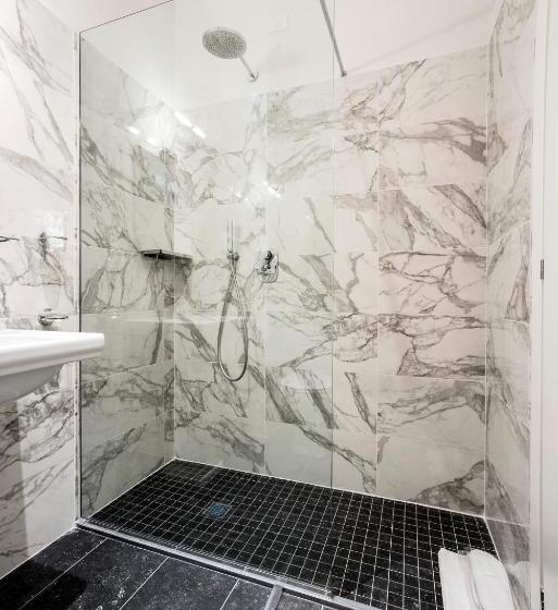 اتاق استاندارد چهار تخته, 7florence