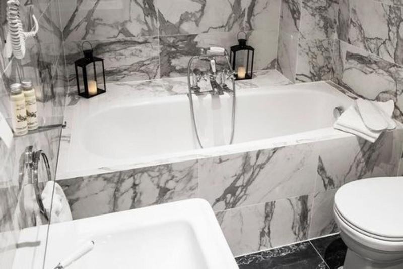 اتاق لوکس, 7florence