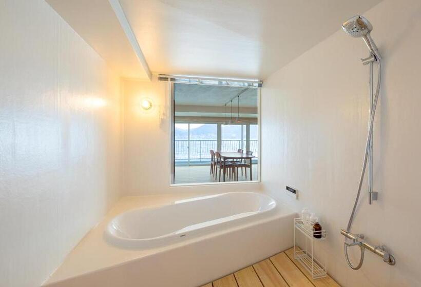 غرفة ديلوكس مطلّة علي البحر, Uzuhouse   Hostel