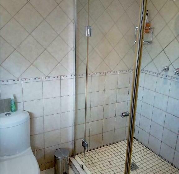 スタンダードルーム, Mt Horeb Manor