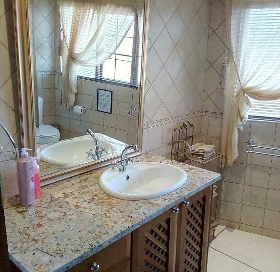 スタンダードルーム, Mt Horeb Manor