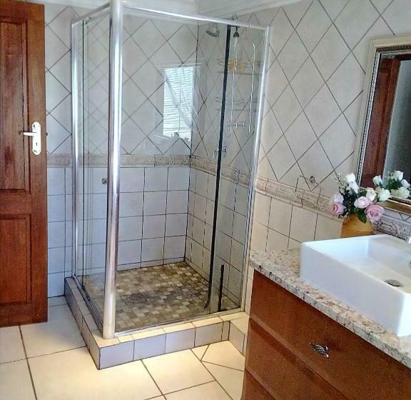 スタンダードルーム, Mt Horeb Manor