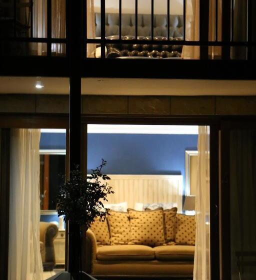 スタンダードルーム, Mt Horeb Manor