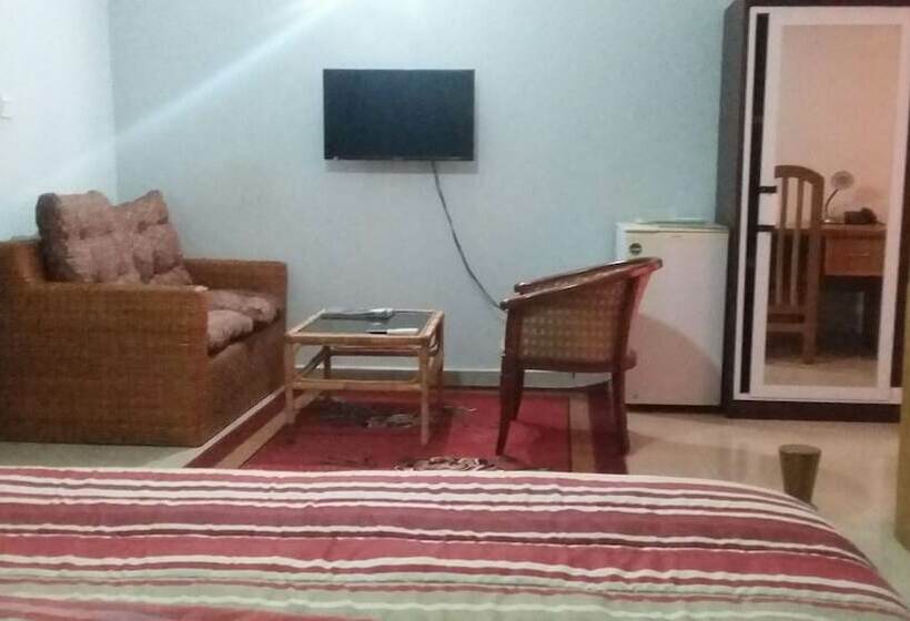 سوییت لوکس, Bella Luxury