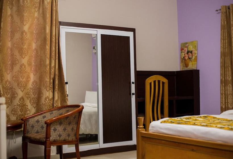 سوییت لوکس, Bella Luxury