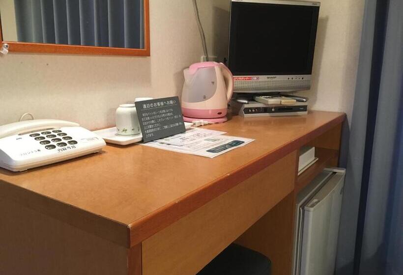 ダブルベッドのベーシックルーム, Crown Hills Oita