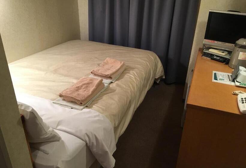 ダブルベッドのベーシックルーム, Crown Hills Oita
