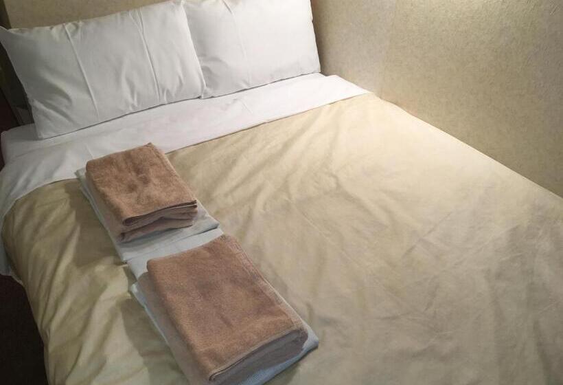 ダブルベッドのベーシックルーム, Crown Hills Oita