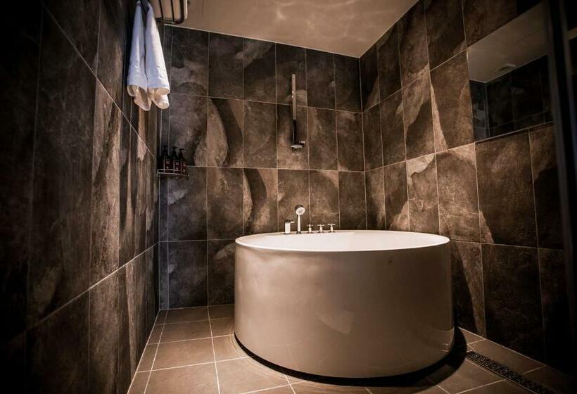 Family Suite, Golden Business
