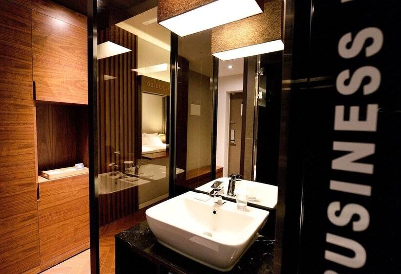패밀리 룸, Golden Business