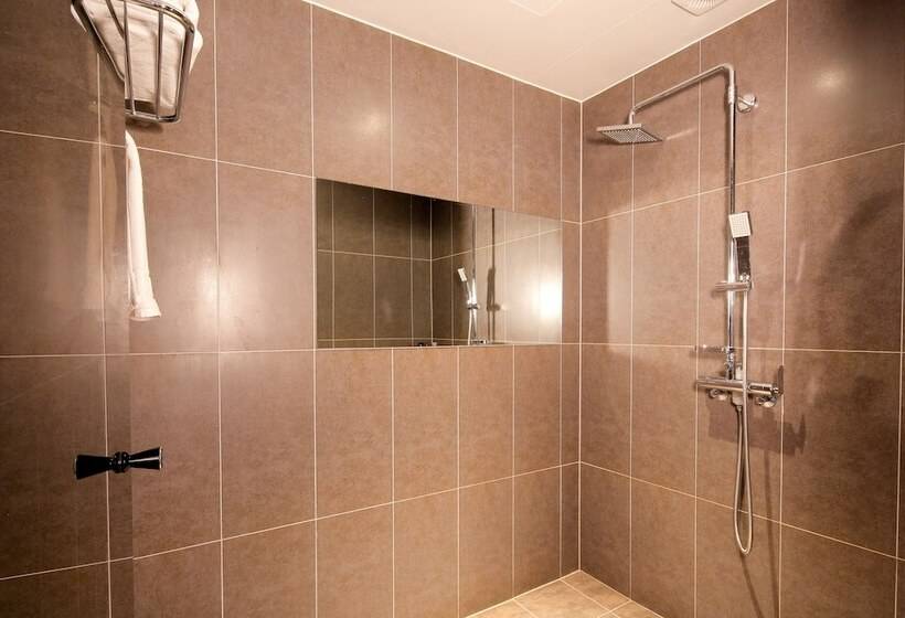 디럭스 룸, Golden Business