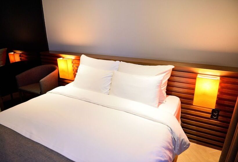 디럭스 룸, Golden Business